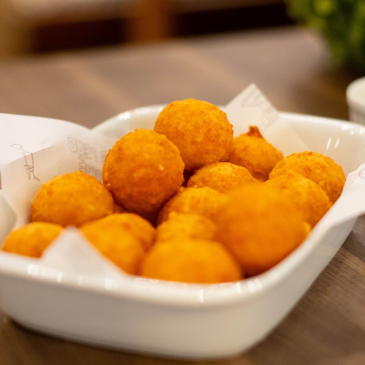 Cheese Ball (4pc)